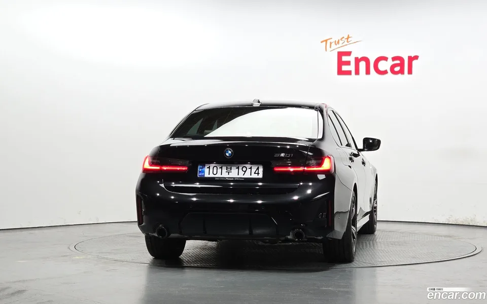 BMW 3 Series 320i M 2024 — миниатюра 5