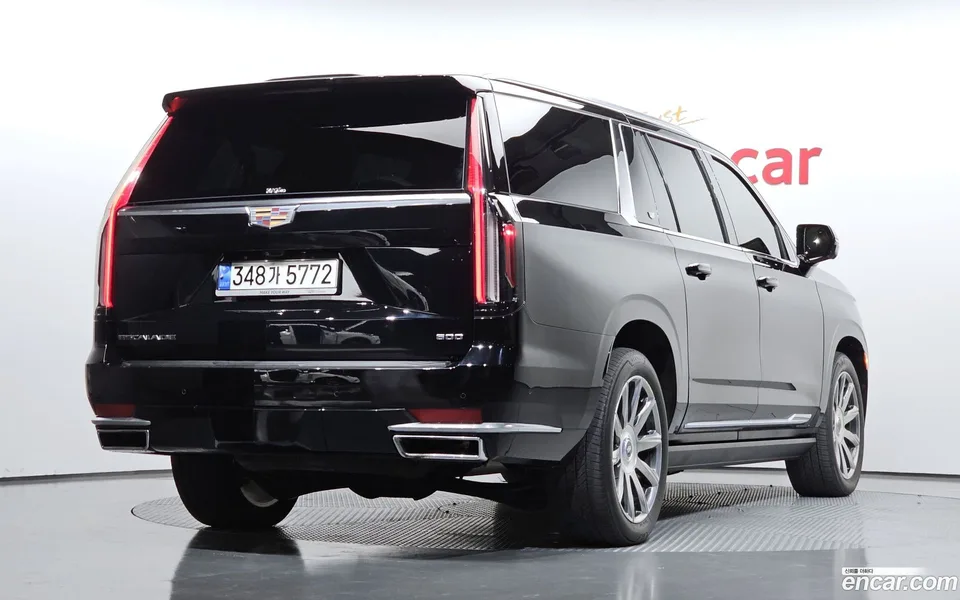 Cadillac Escalade 6.2 ESV 2022 — миниатюра 2
