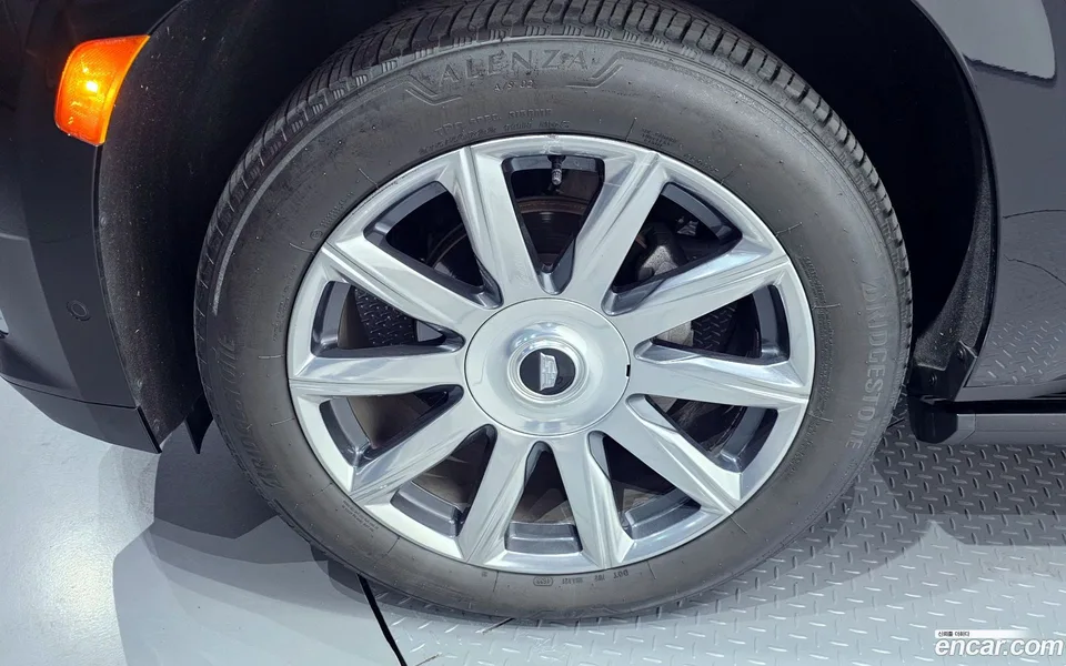 Cadillac Escalade 6.2 ESV 2022 — миниатюра 5