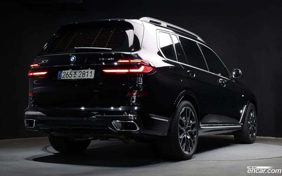 BMW X7 xDrive 40i M 6 2025 — миниатюра 2