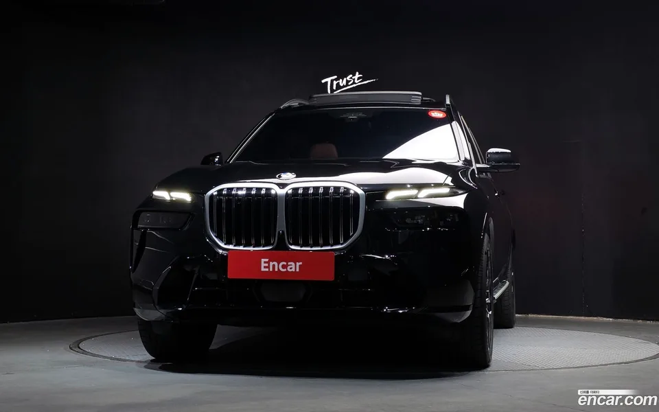BMW X7 xDrive 40i M 6 2025 — миниатюра 3