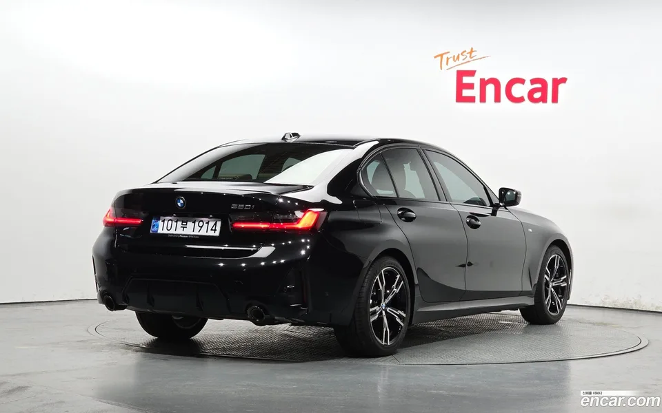 BMW 3 Series 320i M 2024 — миниатюра 3