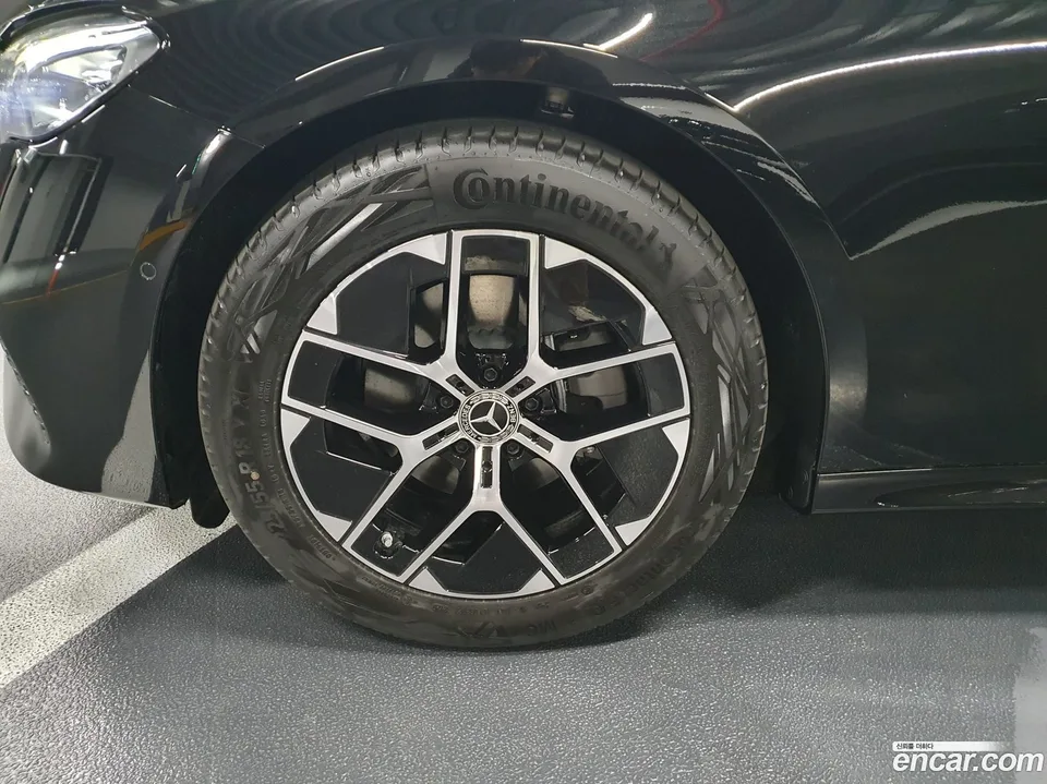 Mercedes-Benz E-Class E200 2025 — миниатюра 5
