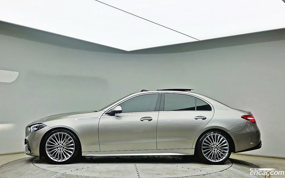 Mercedes-Benz C-Class C300 4MATIC AMG Line 2023 — миниатюра 3