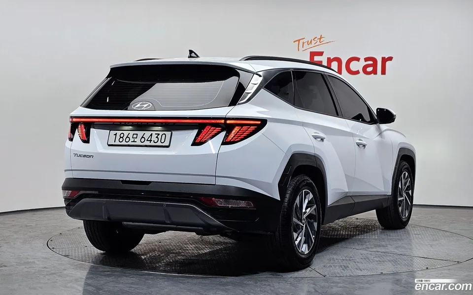 Hyundai Tucson Hybrid 2WD 2023 — миниатюра 2