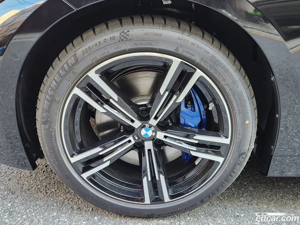 BMW 3 Series 320i M 2025 — миниатюра 5