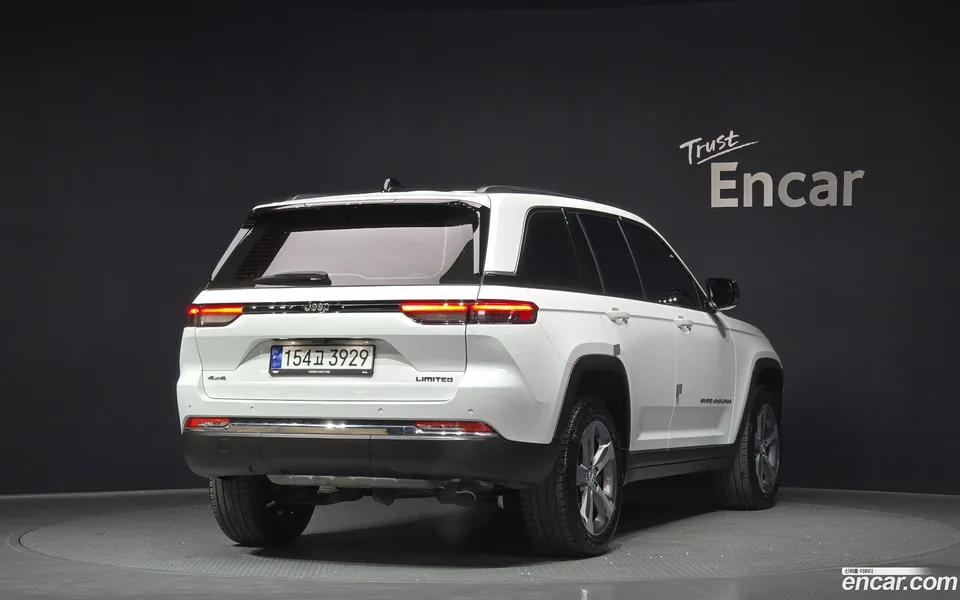 Jeep Grand Cherokee 3.6 2023 — миниатюра 2