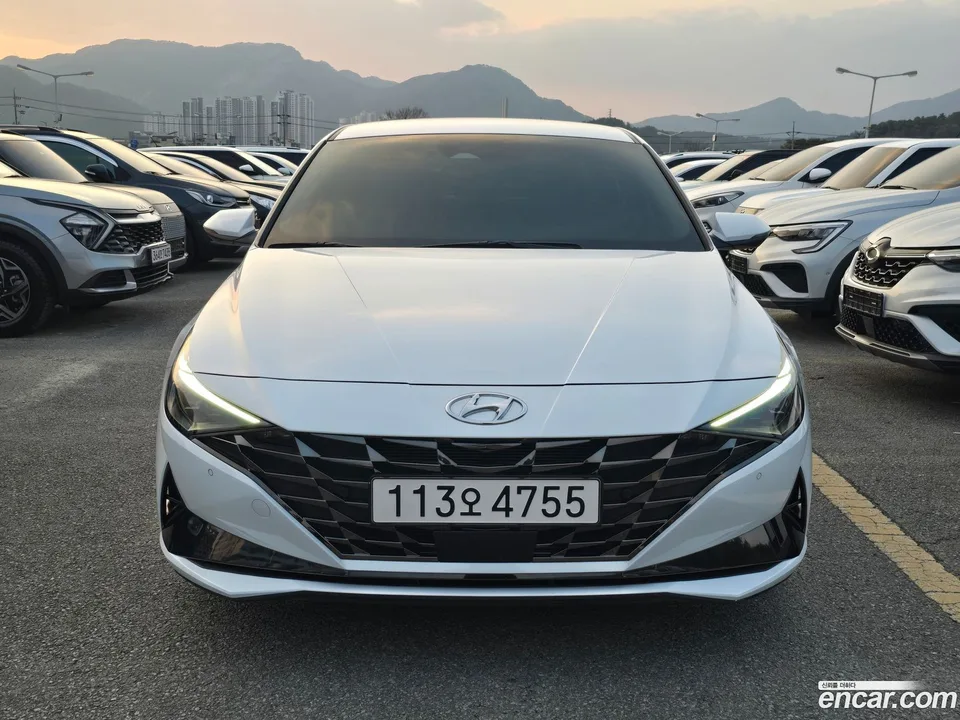 Hyundai Avante 1.6 2022 — миниатюра 2