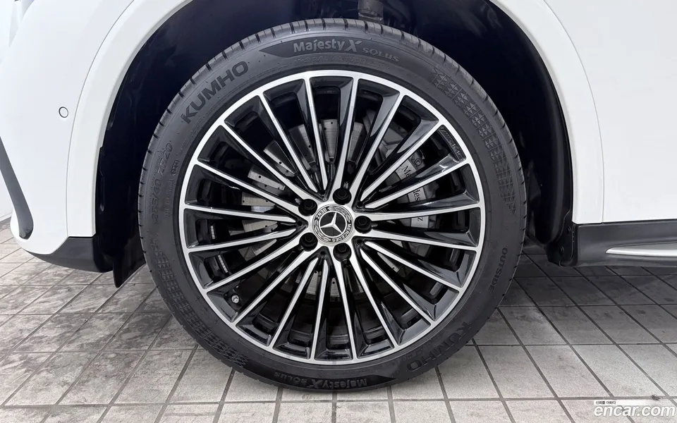 Mercedes-Benz GLC-Class GLC300 4MATIC 2024 — миниатюра 5