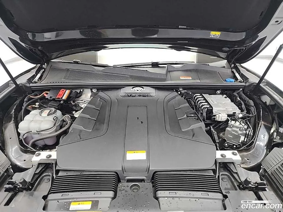 Volkswagen Touareg 3.0 TDI R-Line 2023 — миниатюра 5