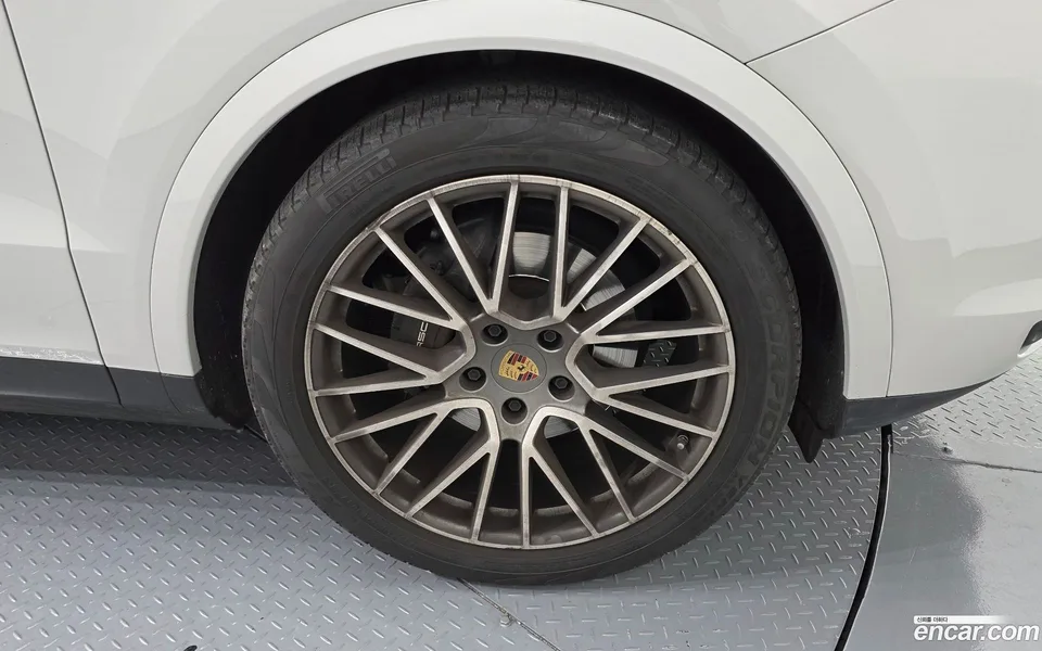 Porsche Cayenne 3.0 2023 — миниатюра 5