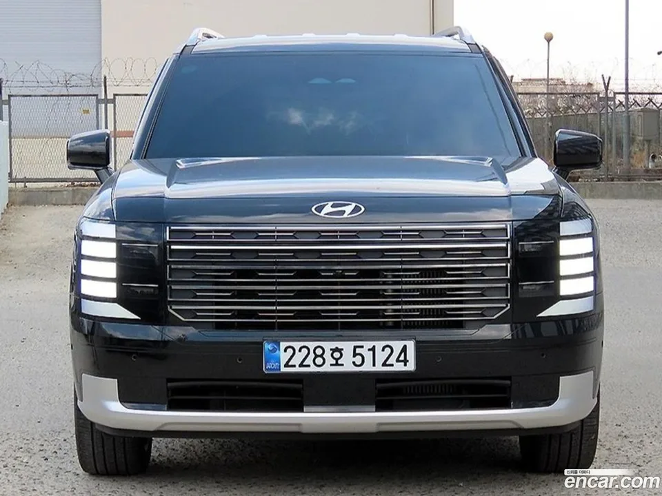 Hyundai Palisade (LX3) 2.5T 4WD 7 2025 — фото 1, купить с доставкой в Москву