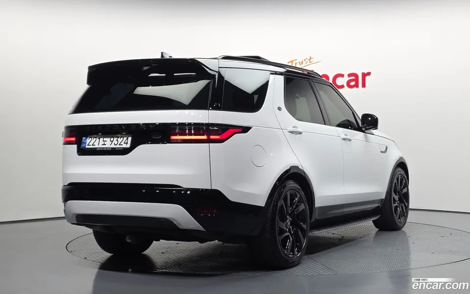 Land Rover Discovery P360 R- SE 2023 — миниатюра 2