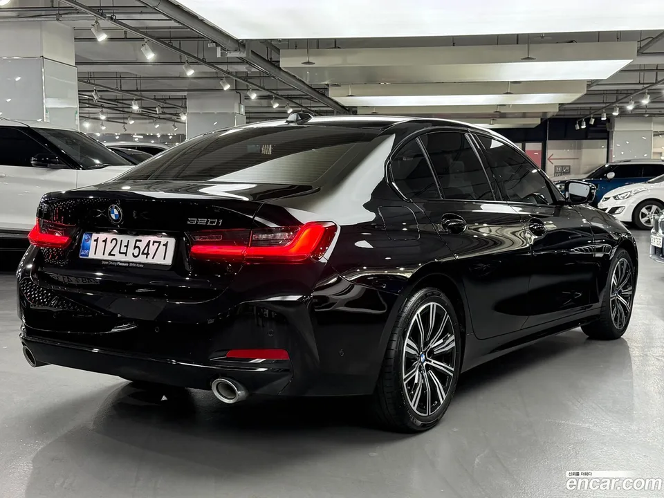 BMW 3 Series 320i 2025 — миниатюра 2