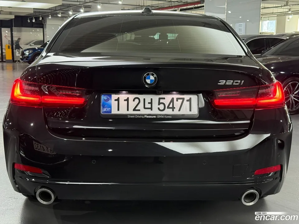 BMW 3 Series 320i 2025 — миниатюра 4