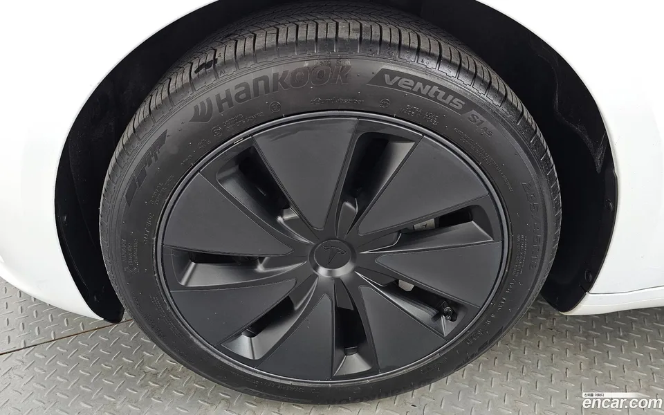 Tesla Model 3 AWD 2024 — миниатюра 5