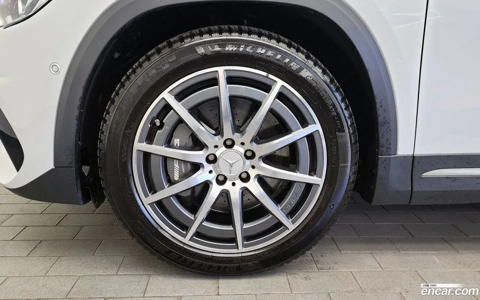 Mercedes-Benz GLA-Class GLA45 AMG 4MATIC+ 2022 — миниатюра 5