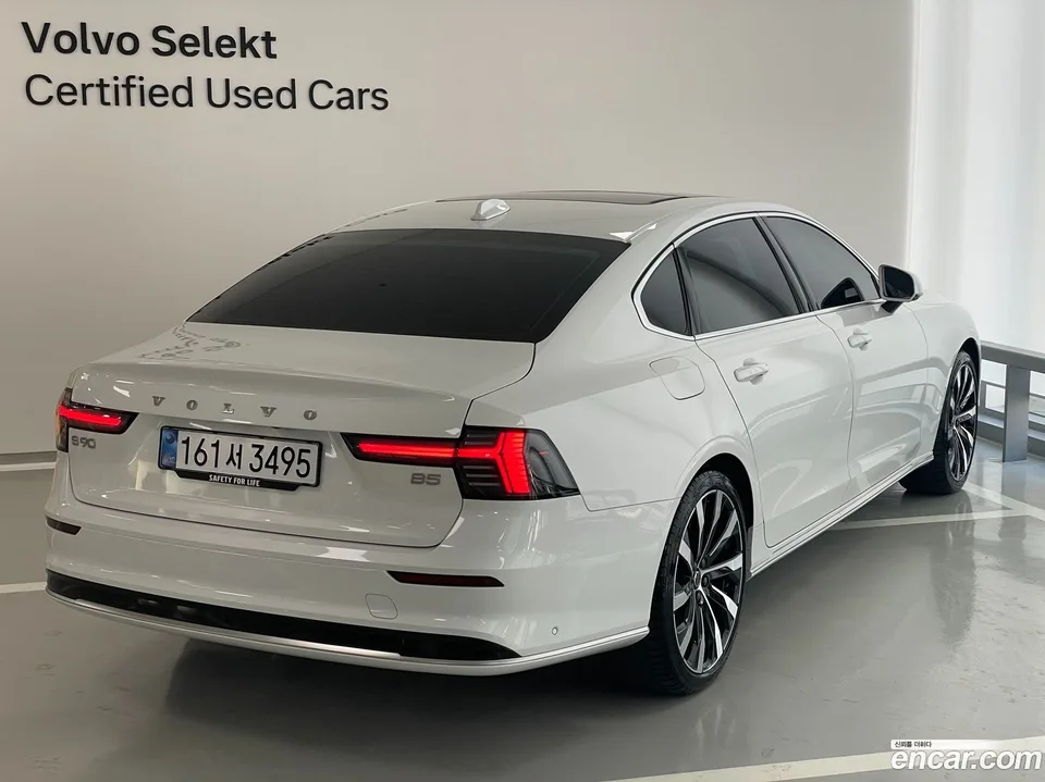 Volvo S90 B5 2025 — миниатюра 2