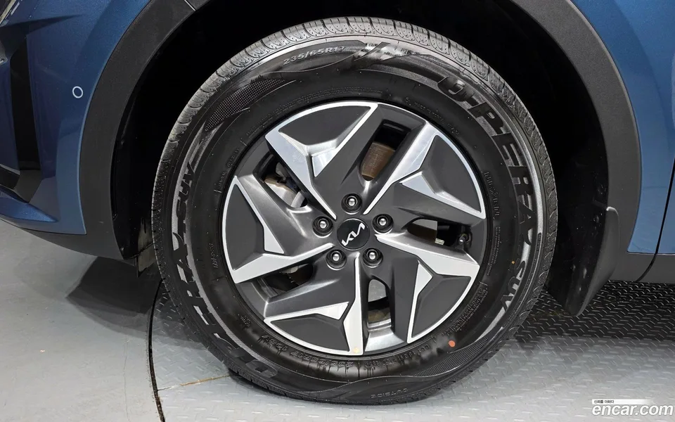 Kia Sorento HEV 1.6 2WD 2023 — миниатюра 5