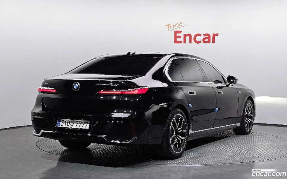 BMW 7 Series 740i xDrive M 2025 — миниатюра 2