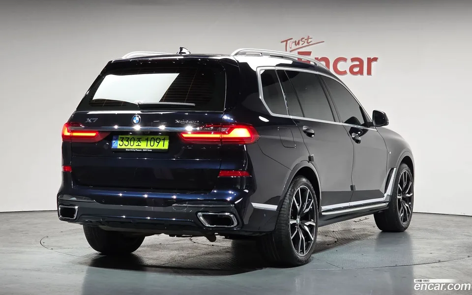 BMW X7 xDrive 40i M 6 2022 — миниатюра 2