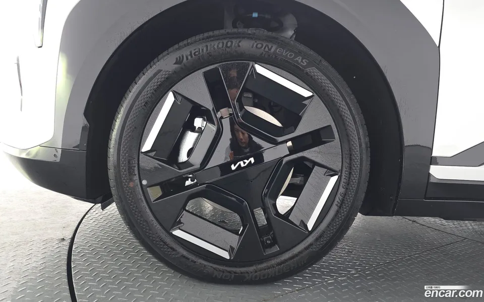 Kia EV3 2WD 2025 — миниатюра 5