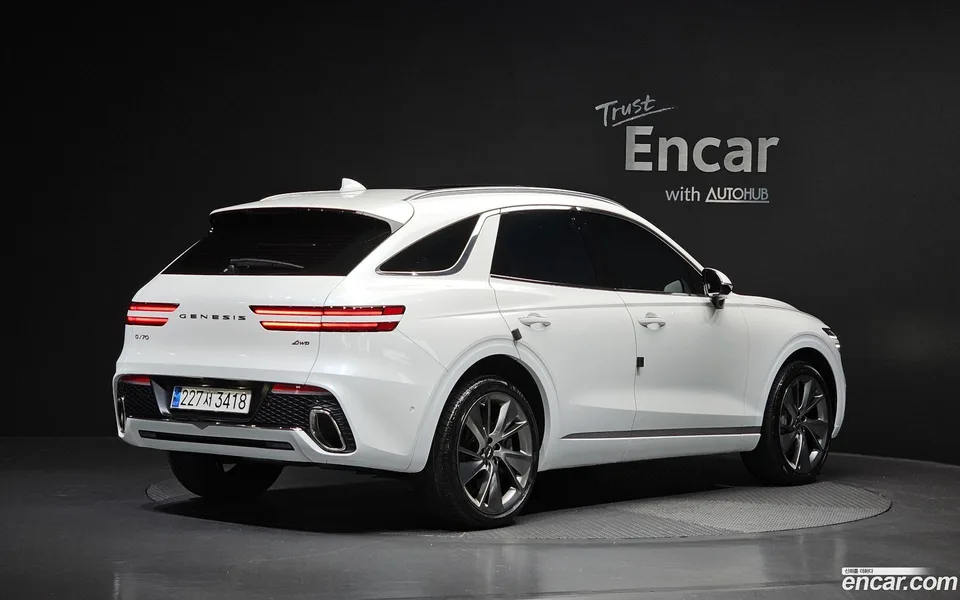 Genesis GV70 2.5T AWD 2024 — миниатюра 2
