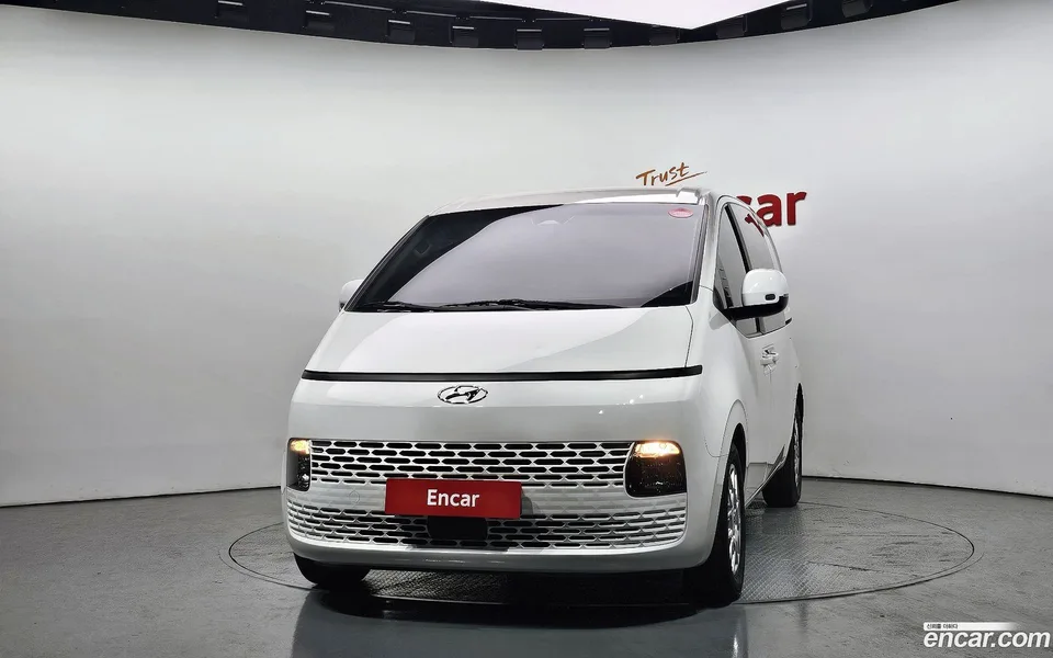 Hyundai Staria 5 2022 — миниатюра 3