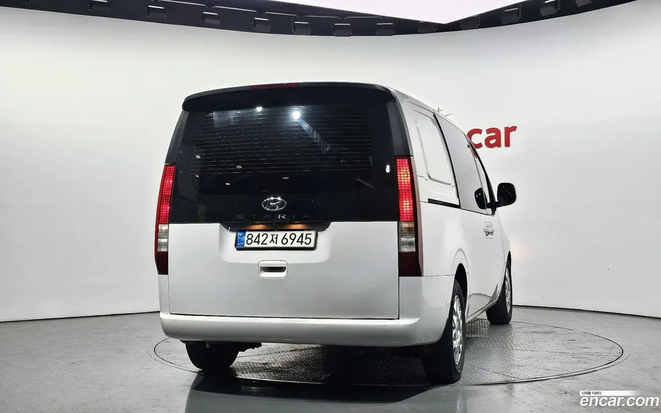 Hyundai Staria 5 2022 — миниатюра 4