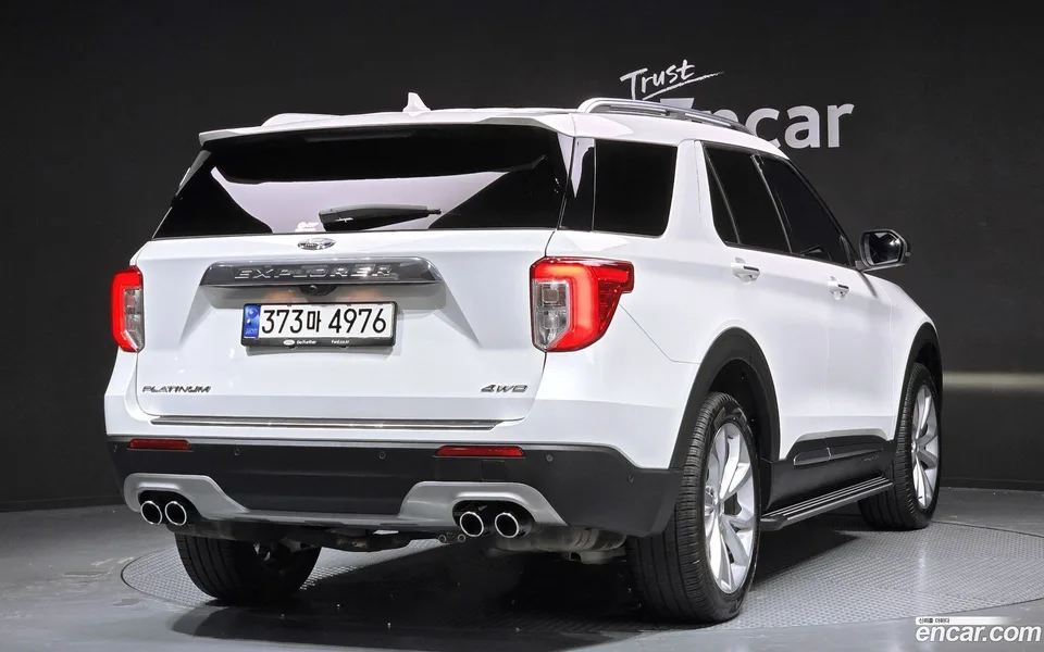 Ford Explorer 3.0 4WD 2023 — миниатюра 2