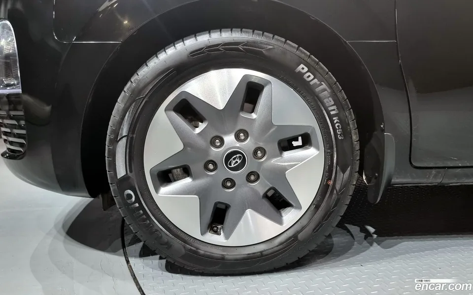 Hyundai Staria 9 2022 — миниатюра 5