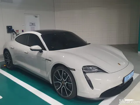 Porsche Taycan 2023 купить в Москве