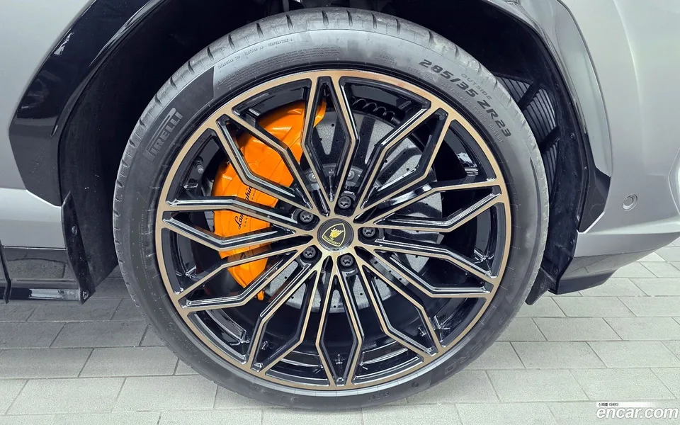Lamborghini Urus 4.0 V8 SE 2025 — миниатюра 5
