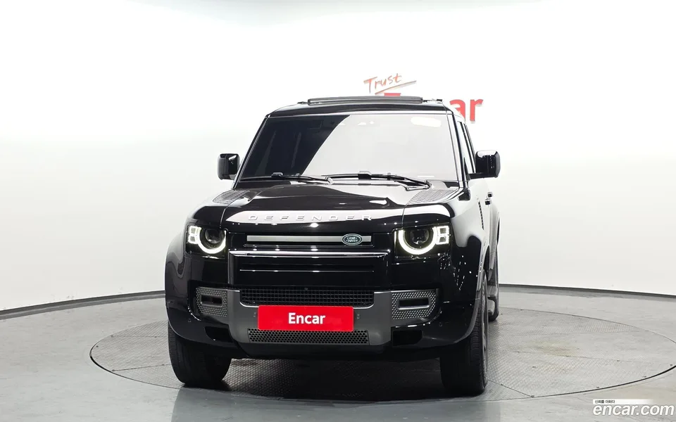 Land Rover Defender 110 P300 X- SE 2024 — миниатюра 3