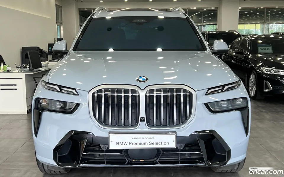 BMW X7 xDrive 40i M 6 2022 — миниатюра 3