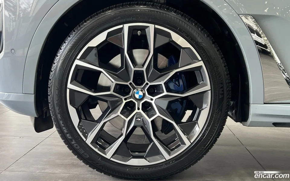 BMW X7 xDrive 40i M 6 2022 — миниатюра 5