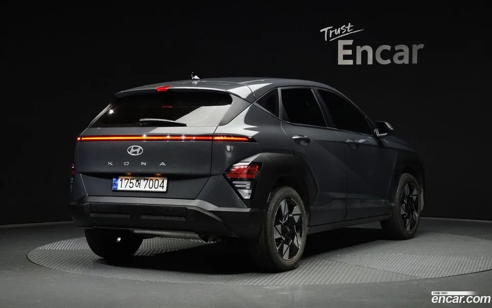 Hyundai Kona Hybrid 2023 — миниатюра 2