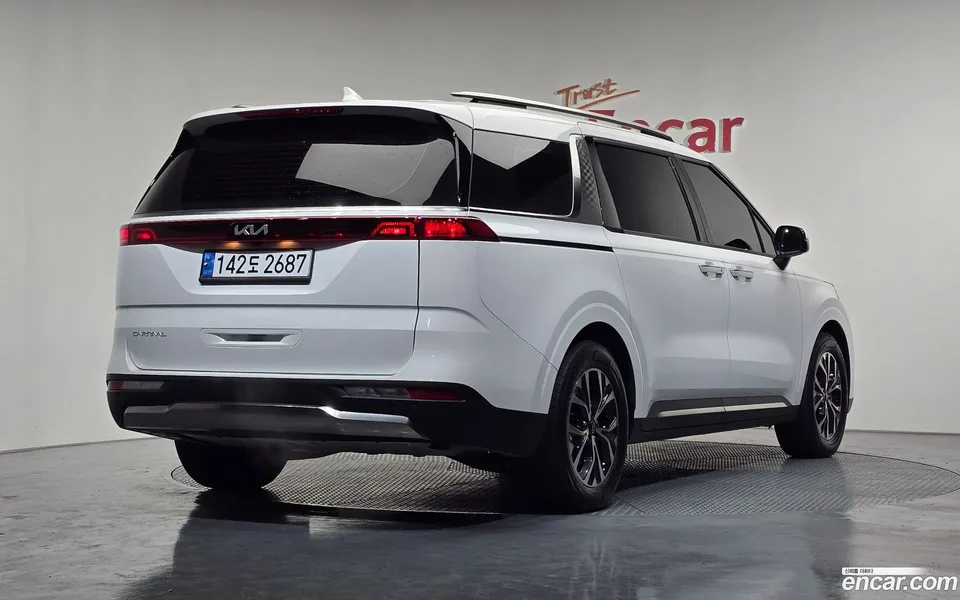Kia Carnival 9 2023 — миниатюра 2