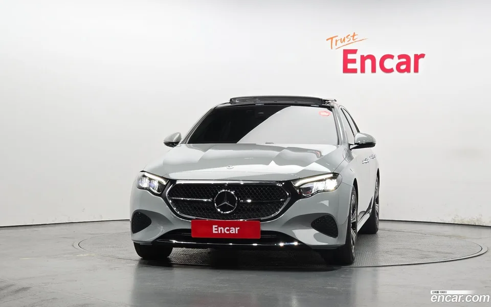 Mercedes-Benz E-Class E200 2024 — миниатюра 3