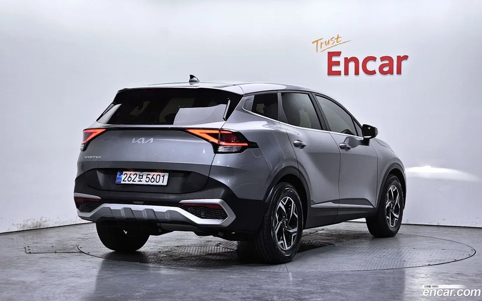 Kia Sportage 2.0 2WD 2022 — миниатюра 2