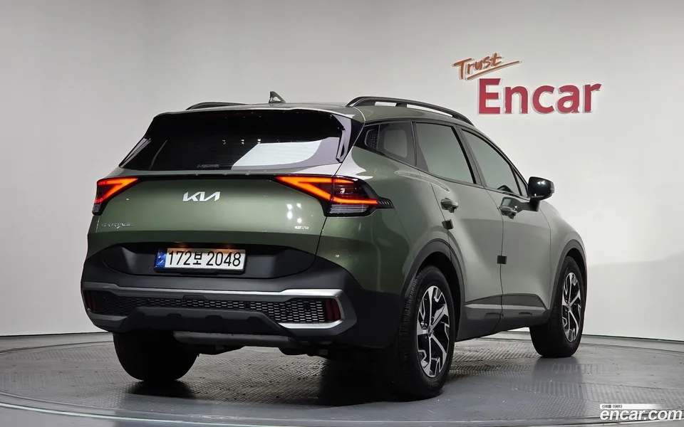Kia Sportage Hybrid 2WD 2023 — миниатюра 2