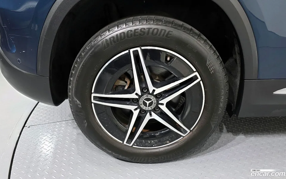 Mercedes-Benz EQA EQA250 AMG 2022 — миниатюра 5