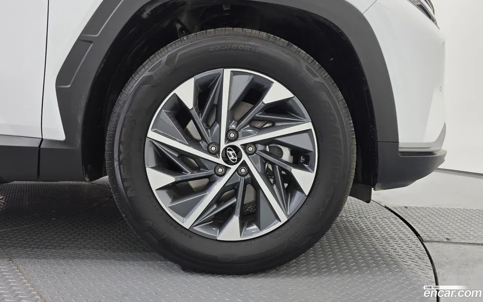 Hyundai Tucson 1.6 2WD 2023 — миниатюра 5