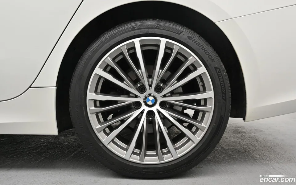 BMW 3 Series 320d 2022 — миниатюра 5