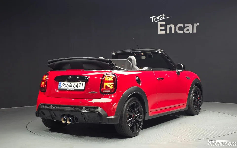 MINI Cooper S Convertible JCW 2024 — миниатюра 2