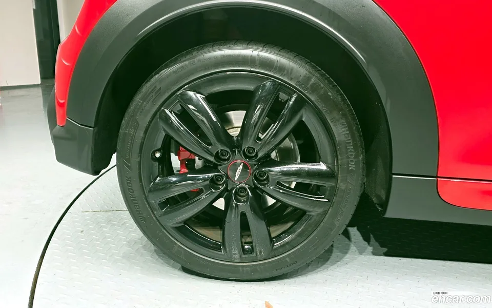 MINI Cooper S Convertible JCW 2024 — миниатюра 5