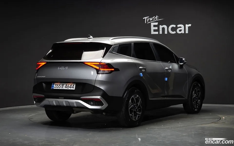 Kia Sportage 2.0 2WD 2023 — миниатюра 2