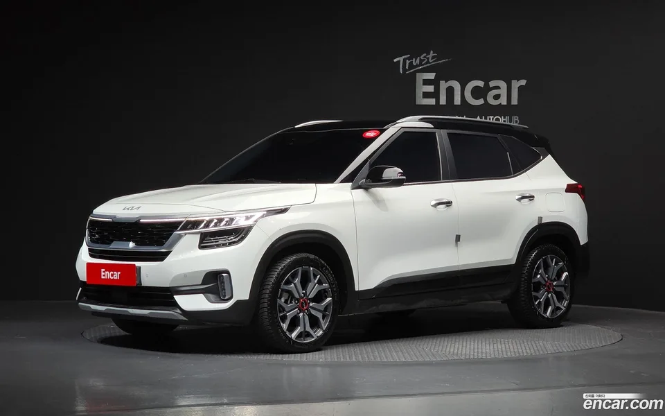 Kia Seltos 1.6 4WD 2022 — фото 1, купить с доставкой в Москву