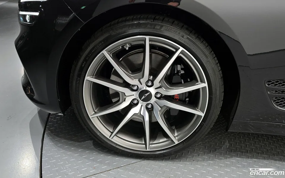 Genesis G70 Shooting Brake 2.5T 2WD 2023 — миниатюра 5