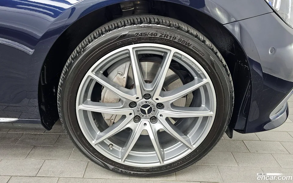 Mercedes-Benz E-Class E300e 4MATIC 2022 — миниатюра 5